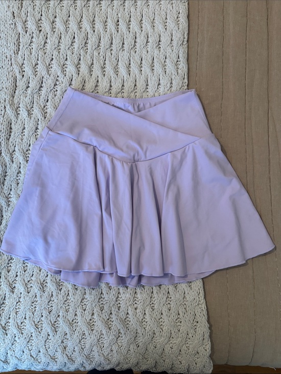 HALARA Dresses & Skirts - NWOT HALARA Pastel Lilac Crossover Athletic Skirt